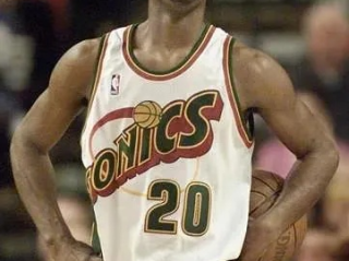 NBA史上防守最强球员，铁血之魂，谁来加冕？