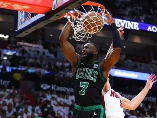 铁血之战，2011年NBA季后赛热火vs凯尔特人G2，勒布朗的救赎与绿军的倔强