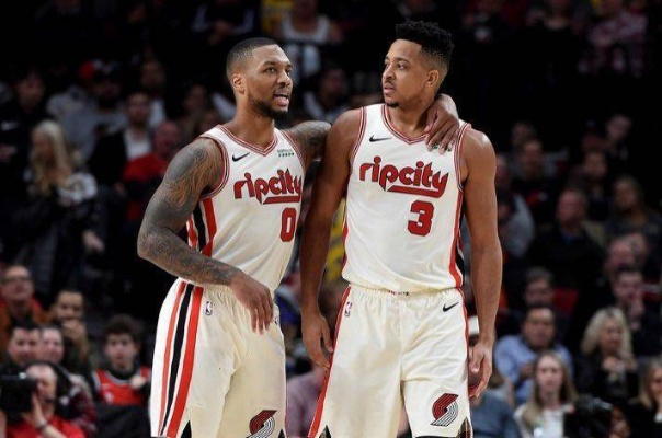 这是一个非常有趣的话题。CJ·麦科勒姆在NBA是一个特点极其鲜明、同时定位又有些尴尬的球员。为了回答他是什么级别,我们需要拆解他的技术特点、荣誉成就以及在联盟中的横向对比 这是一个非常有趣的话题。CJ·麦科勒姆在NBA是一个特点极其鲜明、同时定位又有些尴尬的球员。为了回答他是什么级别,我们需要拆解他的技术特点、荣誉成就以及在联盟中的横向对比