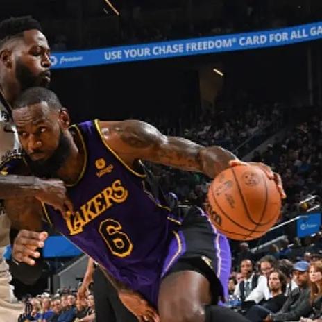 NBA战报,詹姆斯三双湖人加时险胜,库里伤退勇士前景堪忧 NBA战报,詹姆斯三双湖人加时险胜,库里伤退勇士前景堪忧