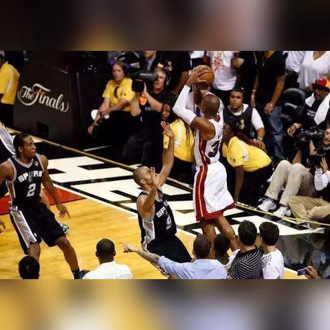 库里单场13记三分是哪场比赛?回顾那场改变NBA历史的三分风暴 库里单场13记三分是哪场比赛?回顾那场改变NBA历史的三分风暴