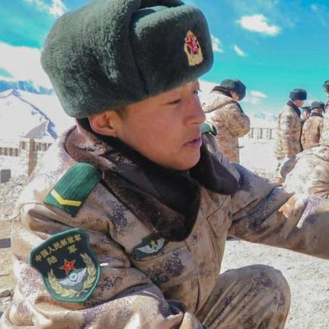 勇士去年阵容名单，一支冠军之师的最后荣光