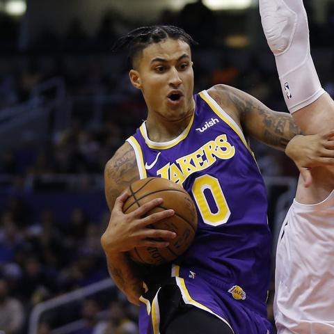 NBA湖人VS太阳经典对决,那一年,紫金军团与凤凰城的恩怨交织 NBA湖人VS太阳经典对决,那一年,紫金军团与凤凰城的恩怨交织